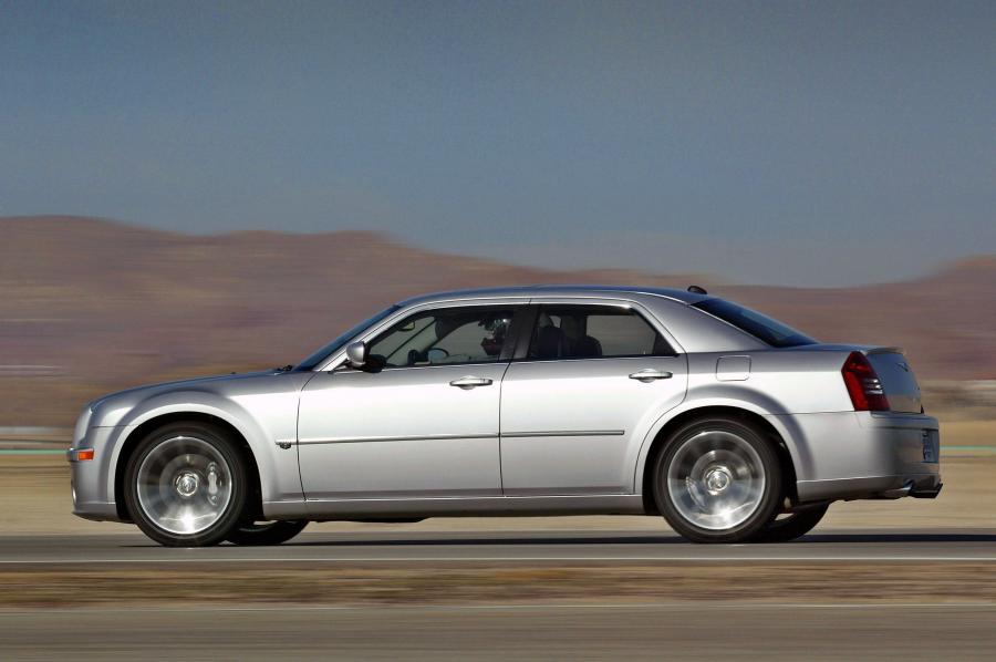 Chrysler 300C SRT8 2004 года  (EU) (фото 34 из 47)